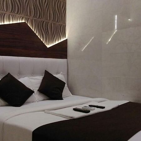 Hotel Palace Residency 뭄바이 외부 사진